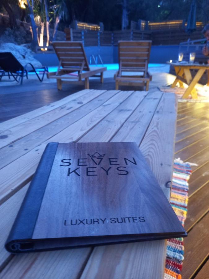 Seven Keys Luxury Suites Achílleion Eksteriør billede