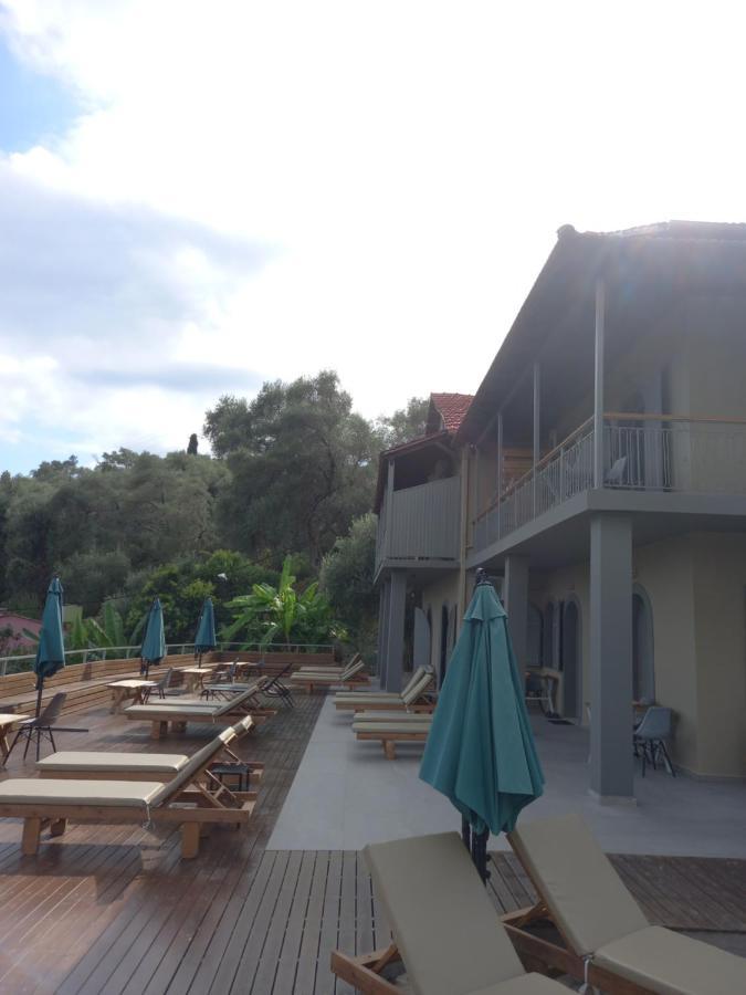Seven Keys Luxury Suites Achílleion Eksteriør billede