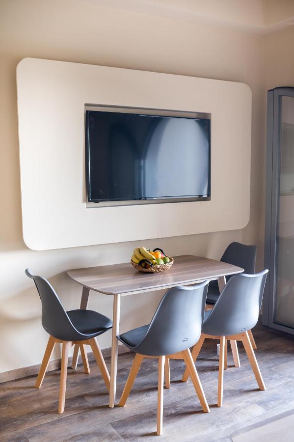 Seven Keys Luxury Suites Achílleion Eksteriør billede
