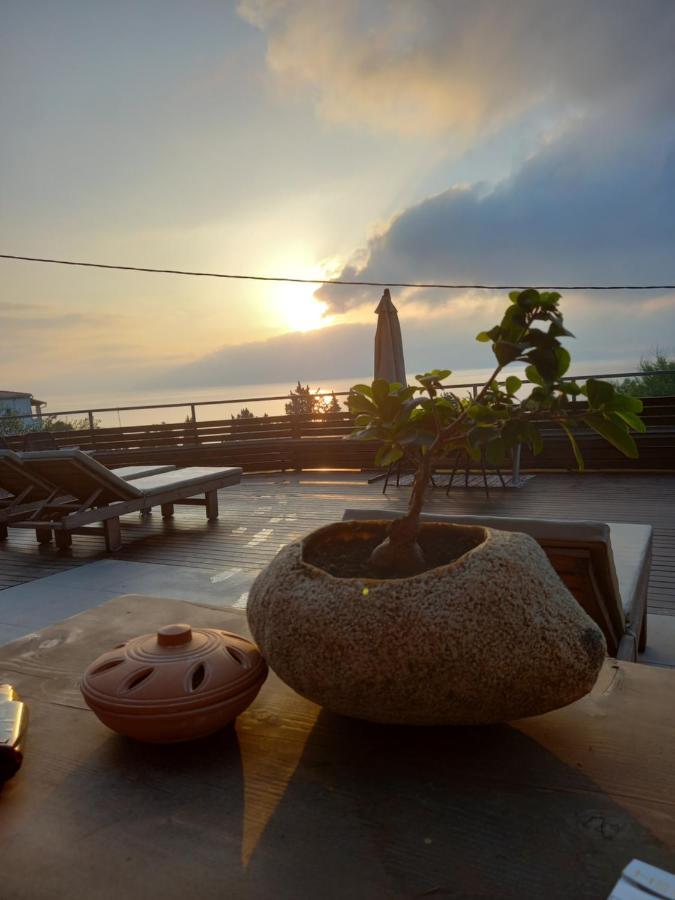 Seven Keys Luxury Suites Achílleion Eksteriør billede