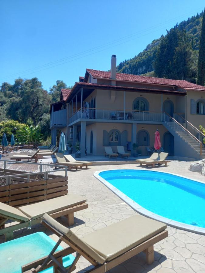 Seven Keys Luxury Suites Achílleion Eksteriør billede